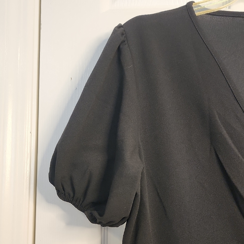 Boohoo Plus Black Midi Dress with Short Sleeves - Picture 5 of 12